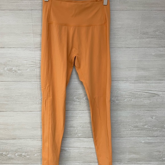 | Alphalete | amplify leggings. Size M. - Picture 2 of 9